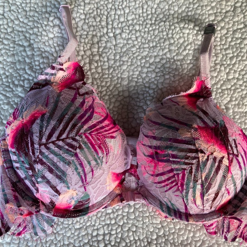 VS Bra